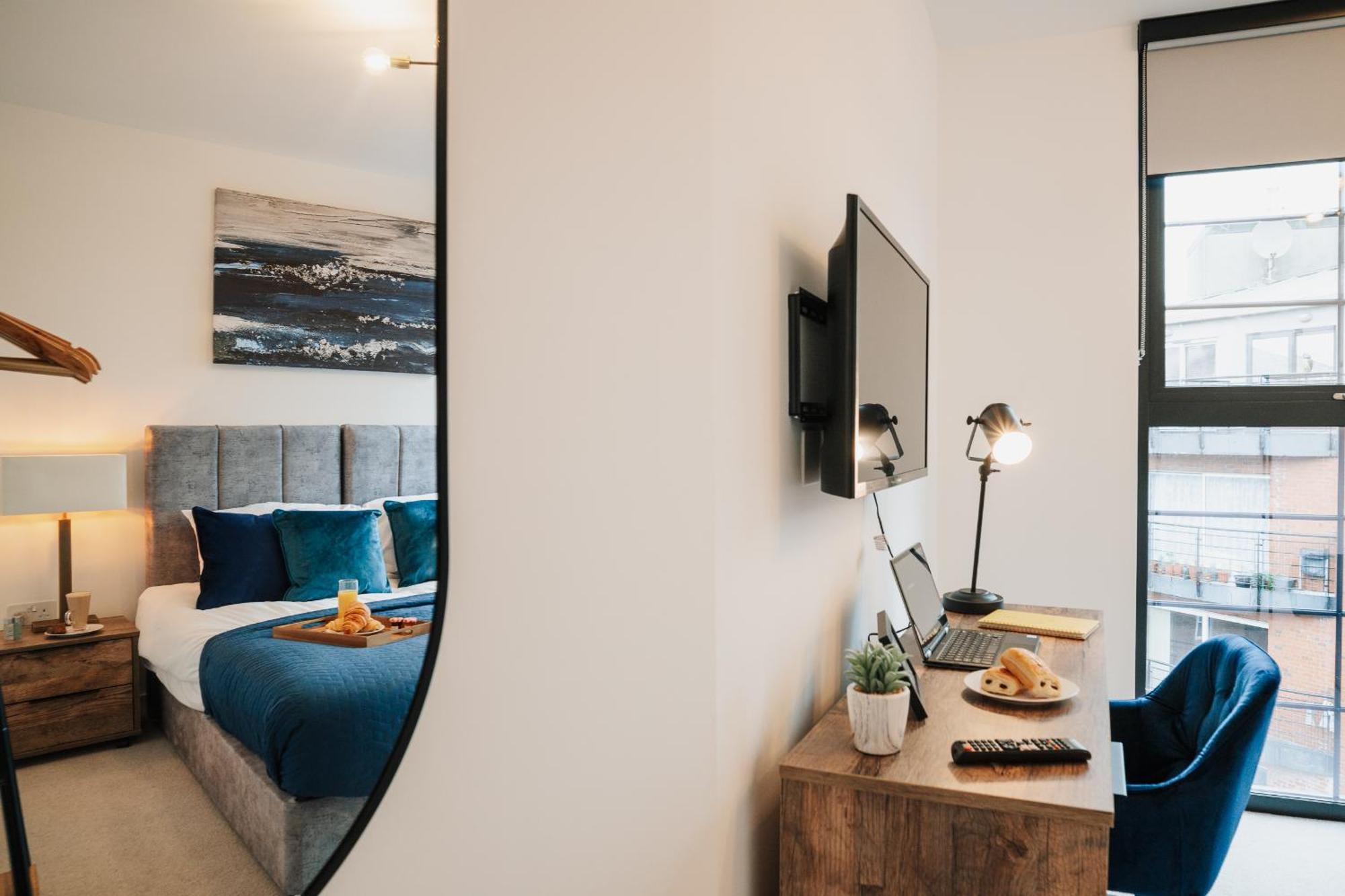 Luxury City & Canal View Stylish Pad, Family, Contractors, Fast Wifi Birmingham Ngoại thất bức ảnh